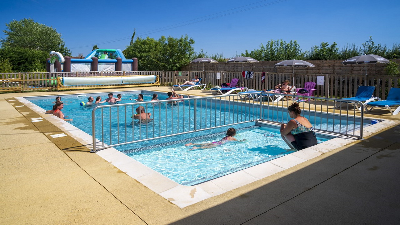 La piscine du camping